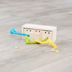 Trixie puinen aktivointilelu köysillä